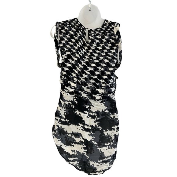 2b Rych Women’s Black White Gray Sleeveless Silk Top 4 - Picture 2 of 8